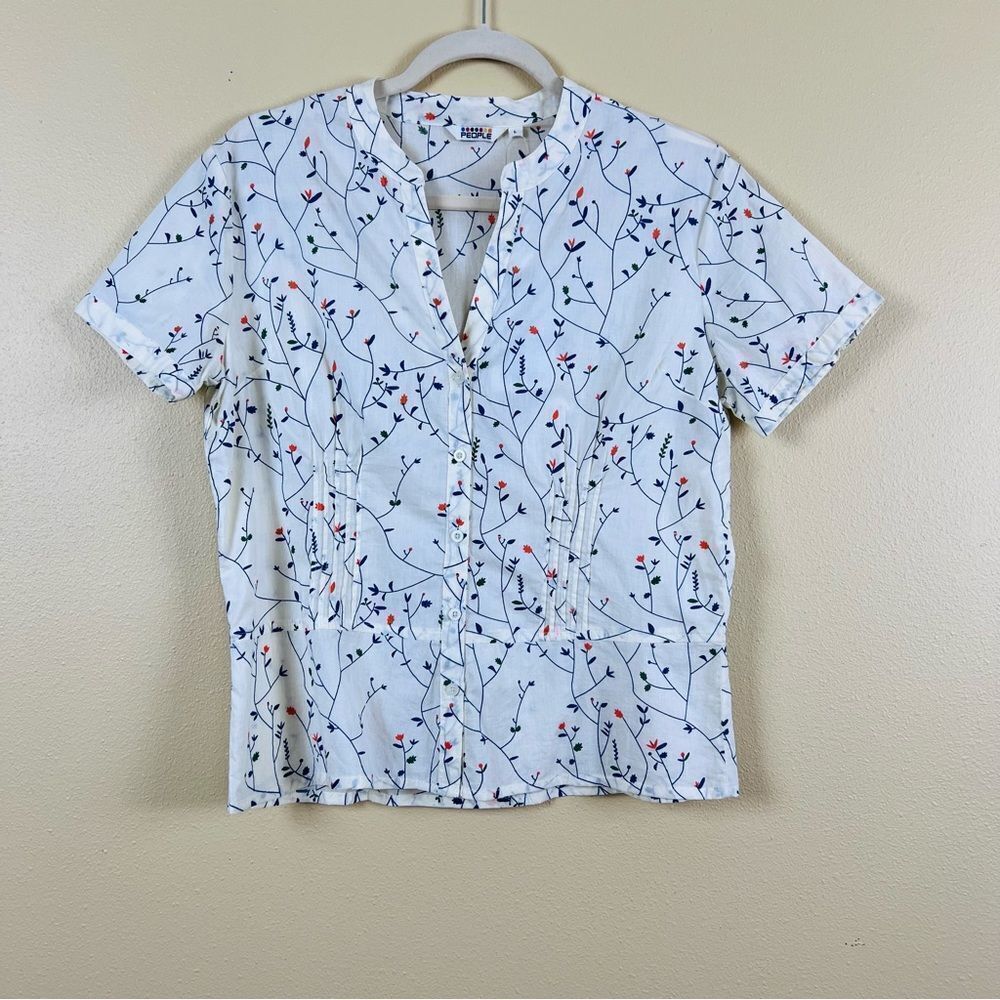 NWT People Top Blouse Button Down Essentials Floral Cream Size L